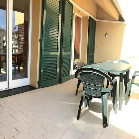 Flat Acquamarina Sanremo