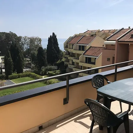 Flat Acquamarina Apartment