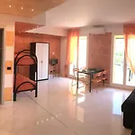 Flat Acquamarina アパート *