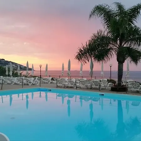 Flat Acquamarina Sanremo