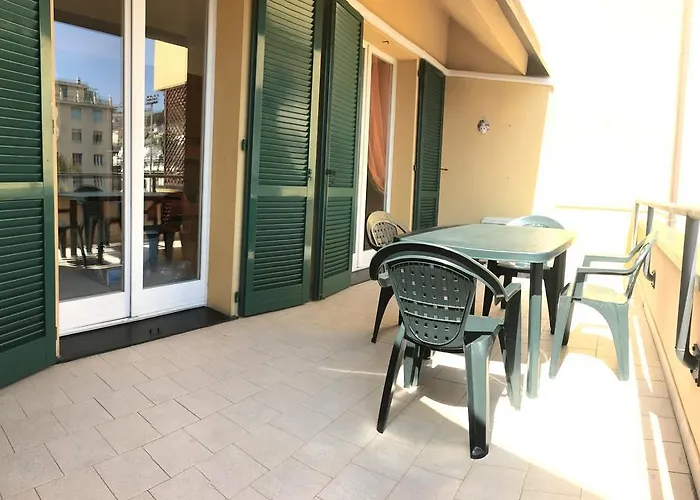 Flat Acquamarina Sanremo